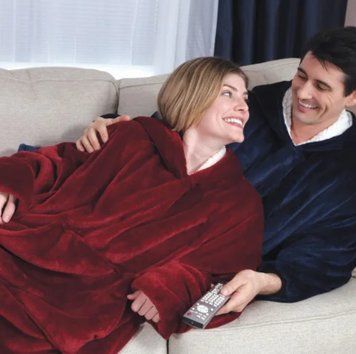 Толстовка &mdash; плед із капюшоном HUGGLE HOODIE BLANKET, плед із рукавами Бордовий 7780290 фото